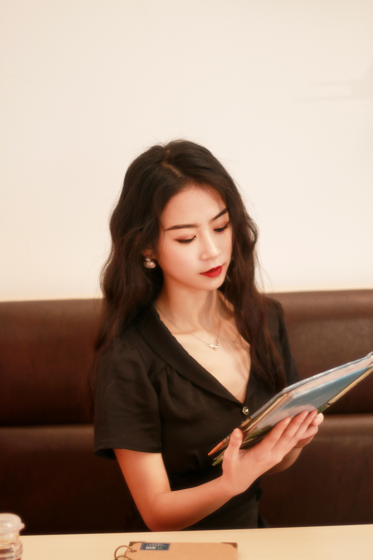 人像摄影----港风复古人像写真（图ZMTQ4NzAwMzEy） - 人像摄影 - 站酷设计师三七卷原创素材 - 站酷ZCOOL