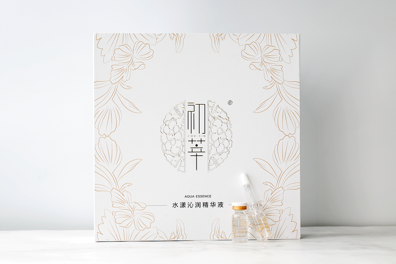 小瓶子精华液拍摄