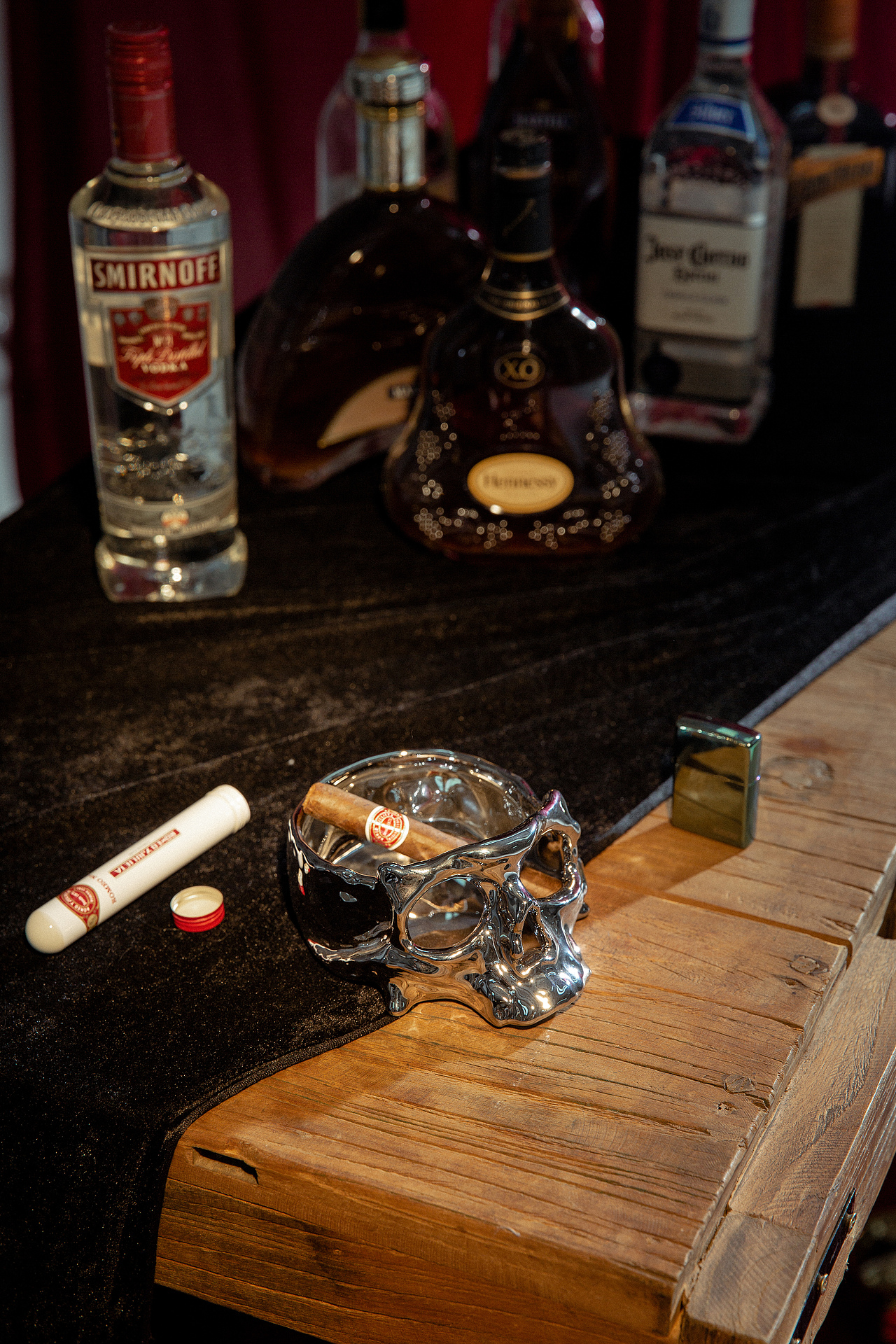 【SKULL】骷髅 暗黑系1300°电镀金属色陶瓷烟灰缸摆件