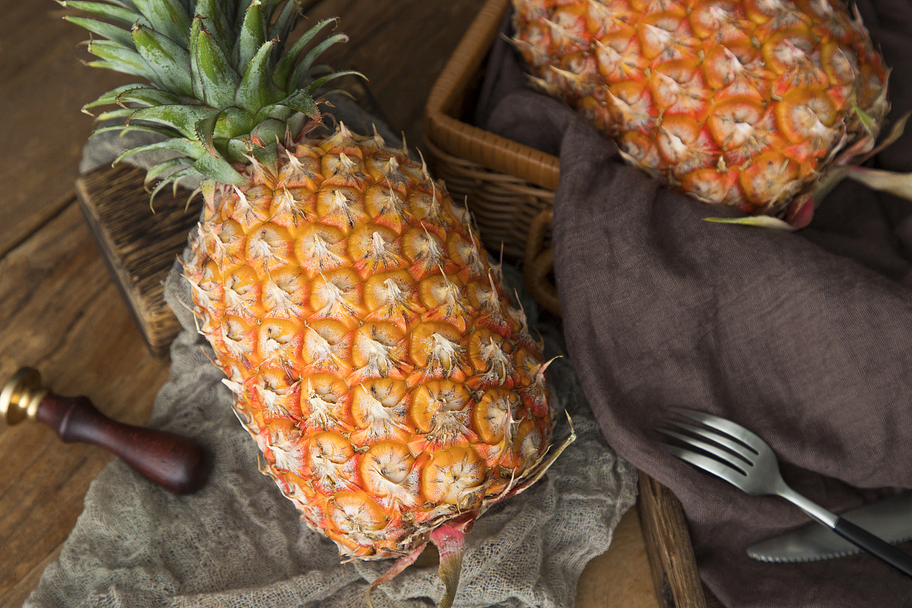 台湾金钻凤梨95|摄影|产品摄影|杨杨杨恩 - 原创作品 - 站酷 (zcool