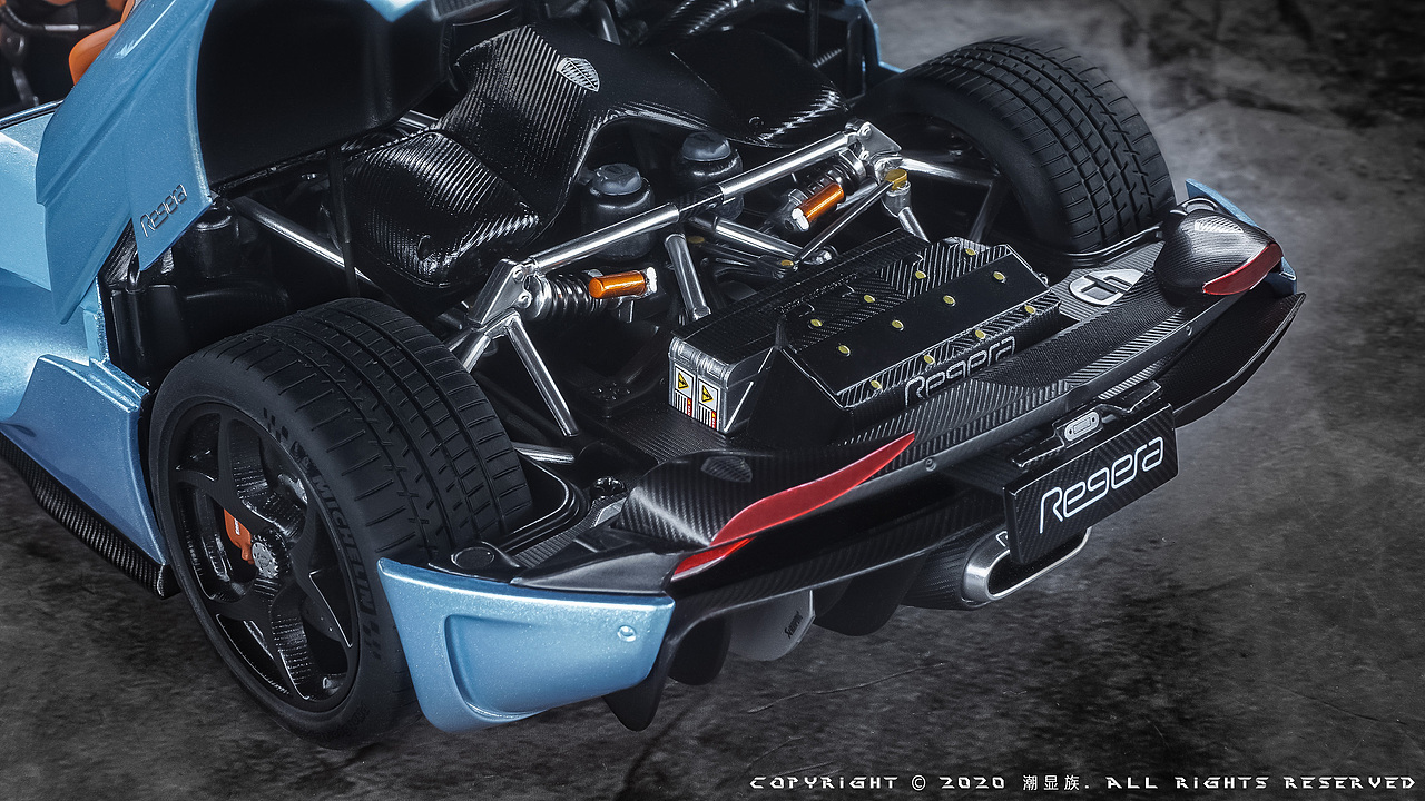 AUTOart 1:18 科尼塞格 Regera