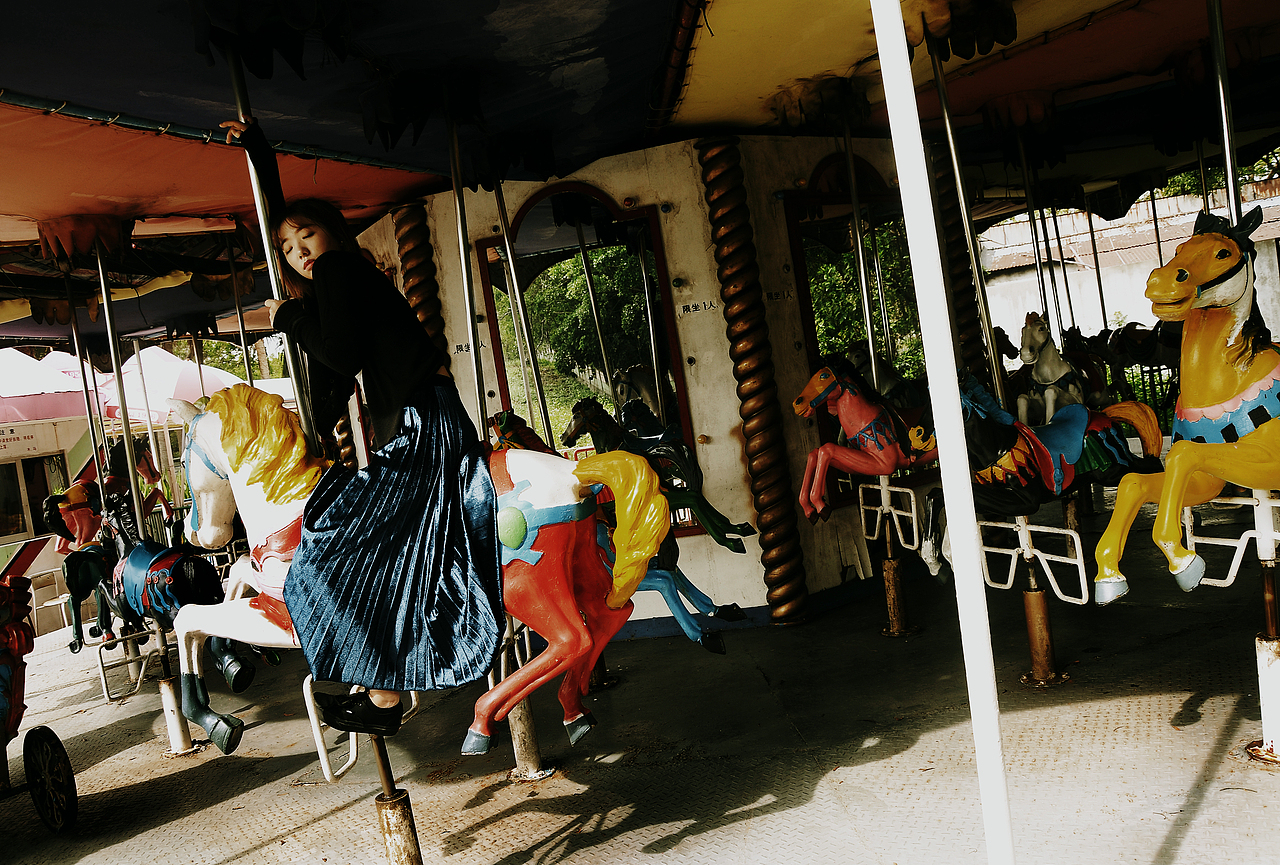 【游，乐园】（图ZOTMzODQxNDA=） - 人像摄影 - 站酷设计师Tony恶魔的艺术馆原创素材 - 站酷ZCOOL