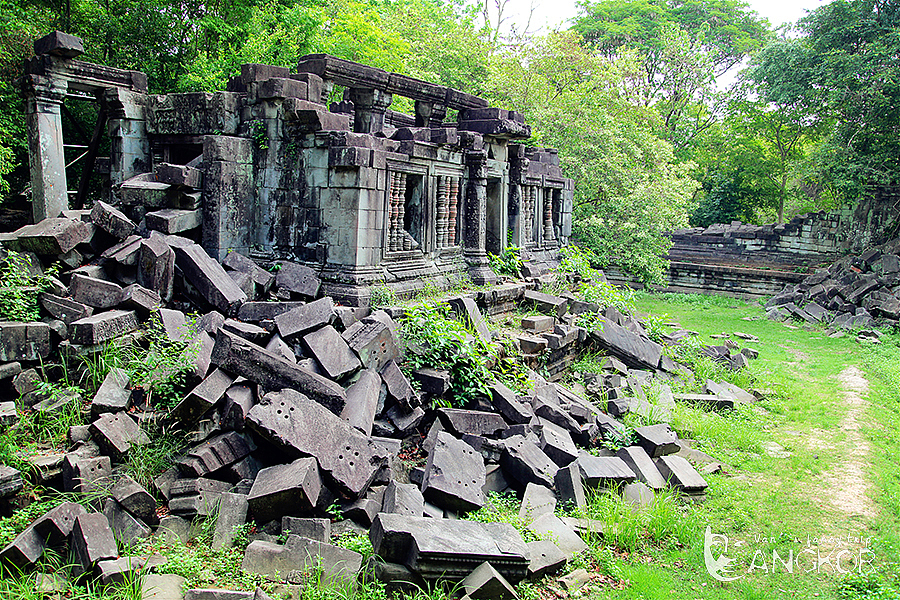 淹没在丛林中的废墟,最接近于吴哥窟刚被发现时的景象。