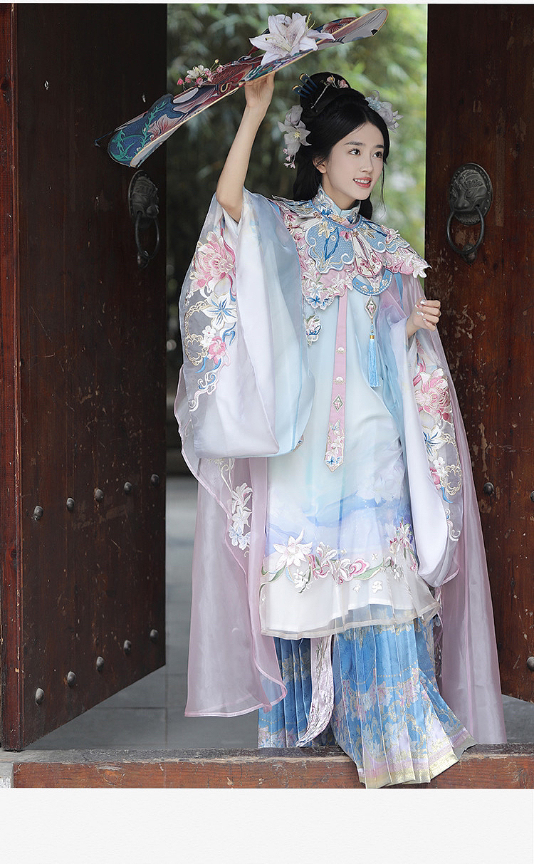 汉服设计｜23年国风大典走秀款 琉璃百合 明制马面裙（图ZMzU3OTgwNTg4） - 传统/民族服饰 - 站酷设计师一斤的汉服世界原创素材 - 站酷ZCOOL