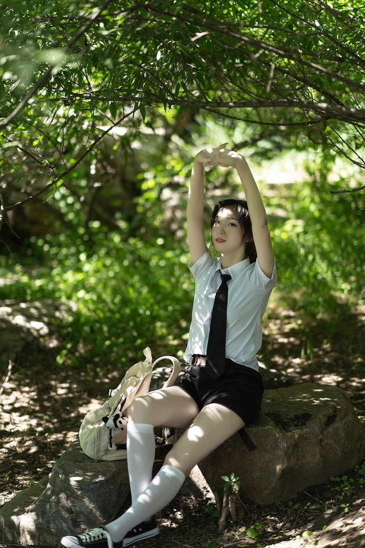 【日常】炎炎夏日下的翘课少女