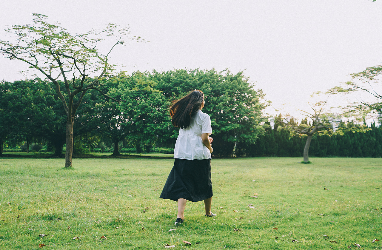 元气少女jump！（图ZMTg1NDQ2NDYw） - 人像摄影 - 站酷设计师進聲原创素材 - 站酷ZCOOL