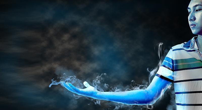 ps练习,特效蓝色,蓝色背景,加冰冻效果,加烟雾效果