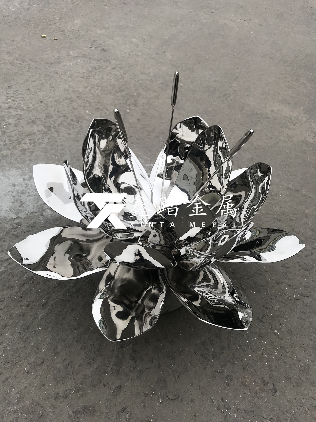 镜面不锈钢莲花雕塑、佛系不锈钢莲花雕塑小品