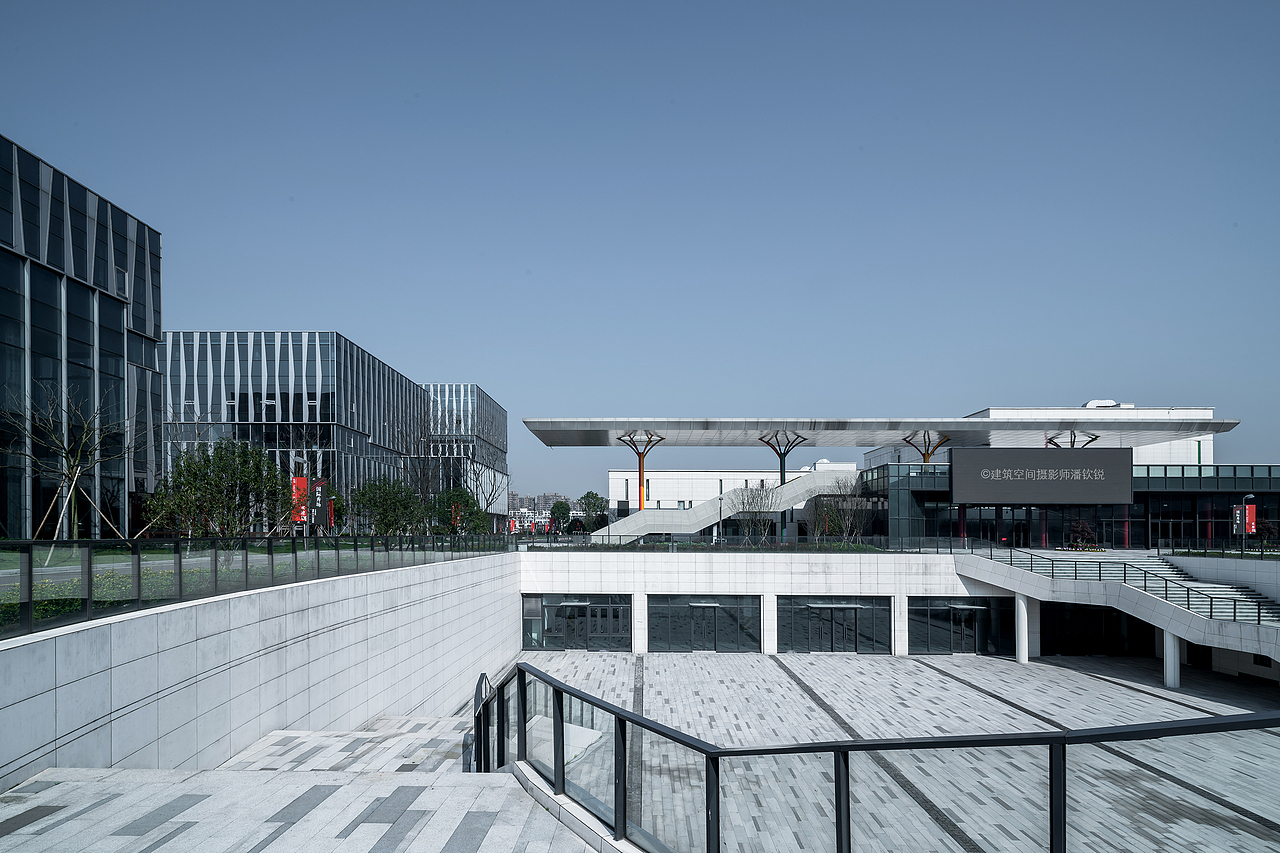余杭大剧院（图ZMTUwMDg1NDgw） - 环境/建筑摄影 - 站酷设计师摄影师潘钦锐原创素材 - 站酷ZCOOL