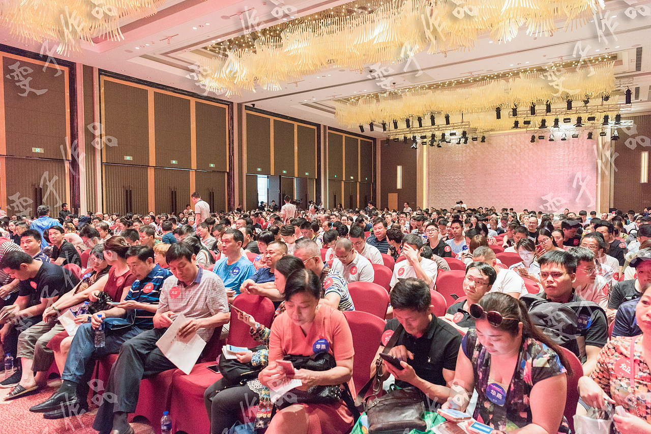 房地产：光明上海府邸开盘（图ZMjE2ODk0OTg0） - 人文/纪实摄影 - 站酷设计师摄影人雯子原创素材 - 站酷ZCOOL