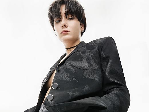 高级灰底/白底lookbook/穿搭