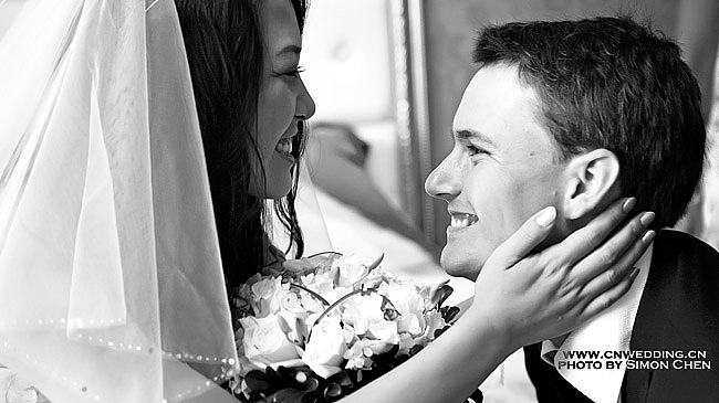 《婚礼感人至深一瞬间-I》新闻纪实婚礼摄影陈昕Simon Chen(婚礼纪实跟拍)（图ZMzY0NTg0OA==） - 人像摄影 - 站酷设计师婚礼摄影师陈昕原创素材 - 站酷ZCOOL