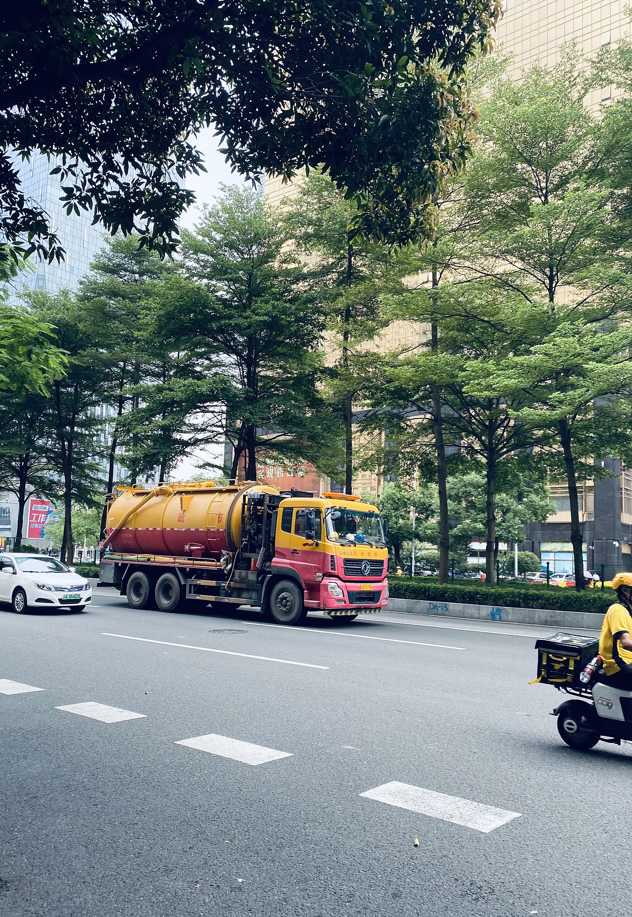 广州地铁死亡三号线（图ZMjY1NjE3NDcy） - 人文/纪实摄影 - 站酷设计师小让让原创素材 - 站酷ZCOOL