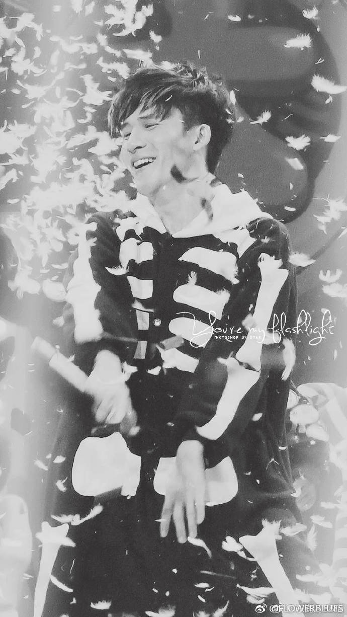 晴楓devil的个人主页（背景预览） - 主页背景设置 - 站酷设计师晴楓devil原创素材 - 站酷ZCOOL