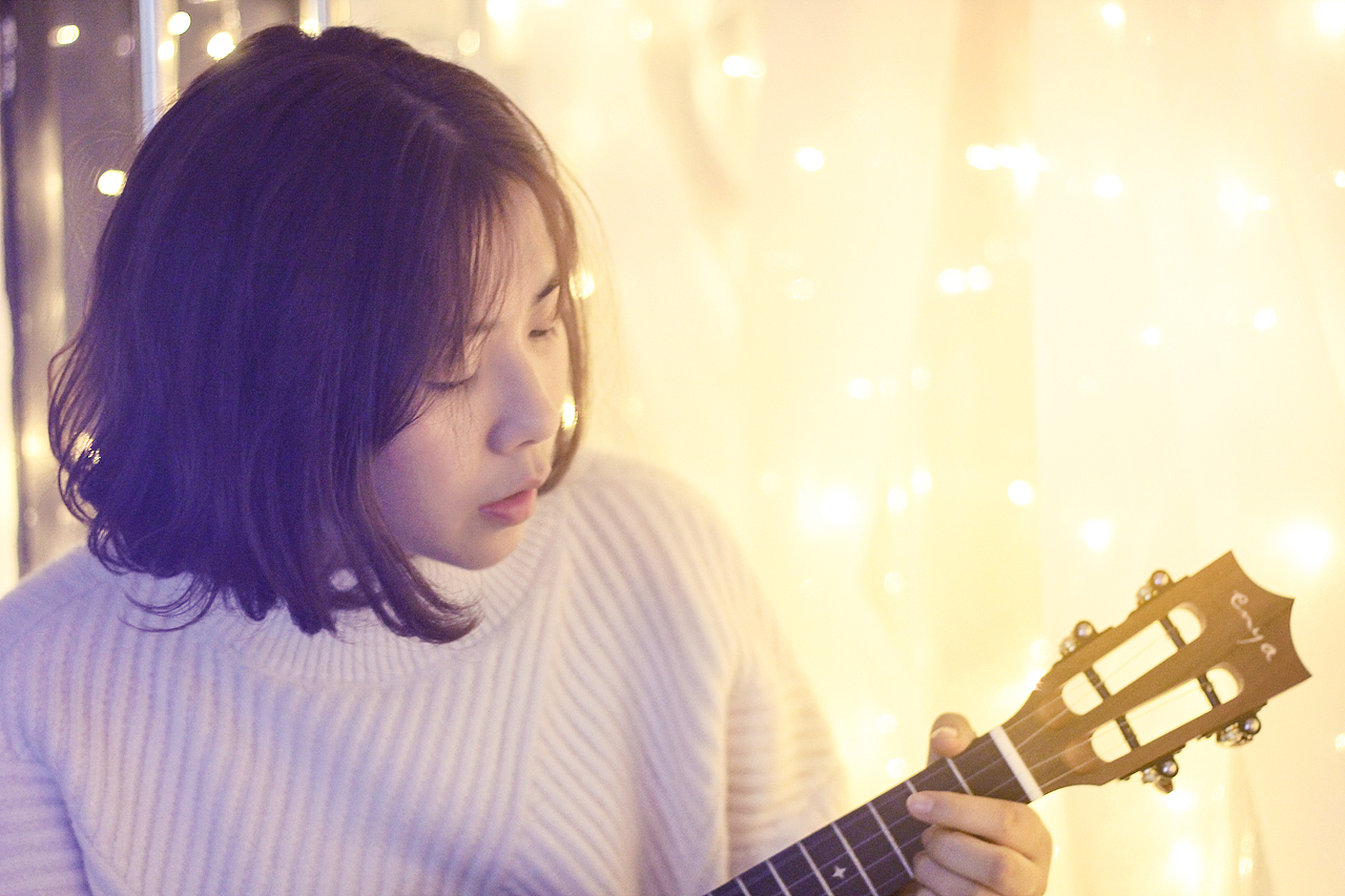 她给这个夜晚点亮了灯光（图ZOTg4MDkxMTY=） - 人像摄影 - 站酷设计师King胡原创素材 - 站酷ZCOOL