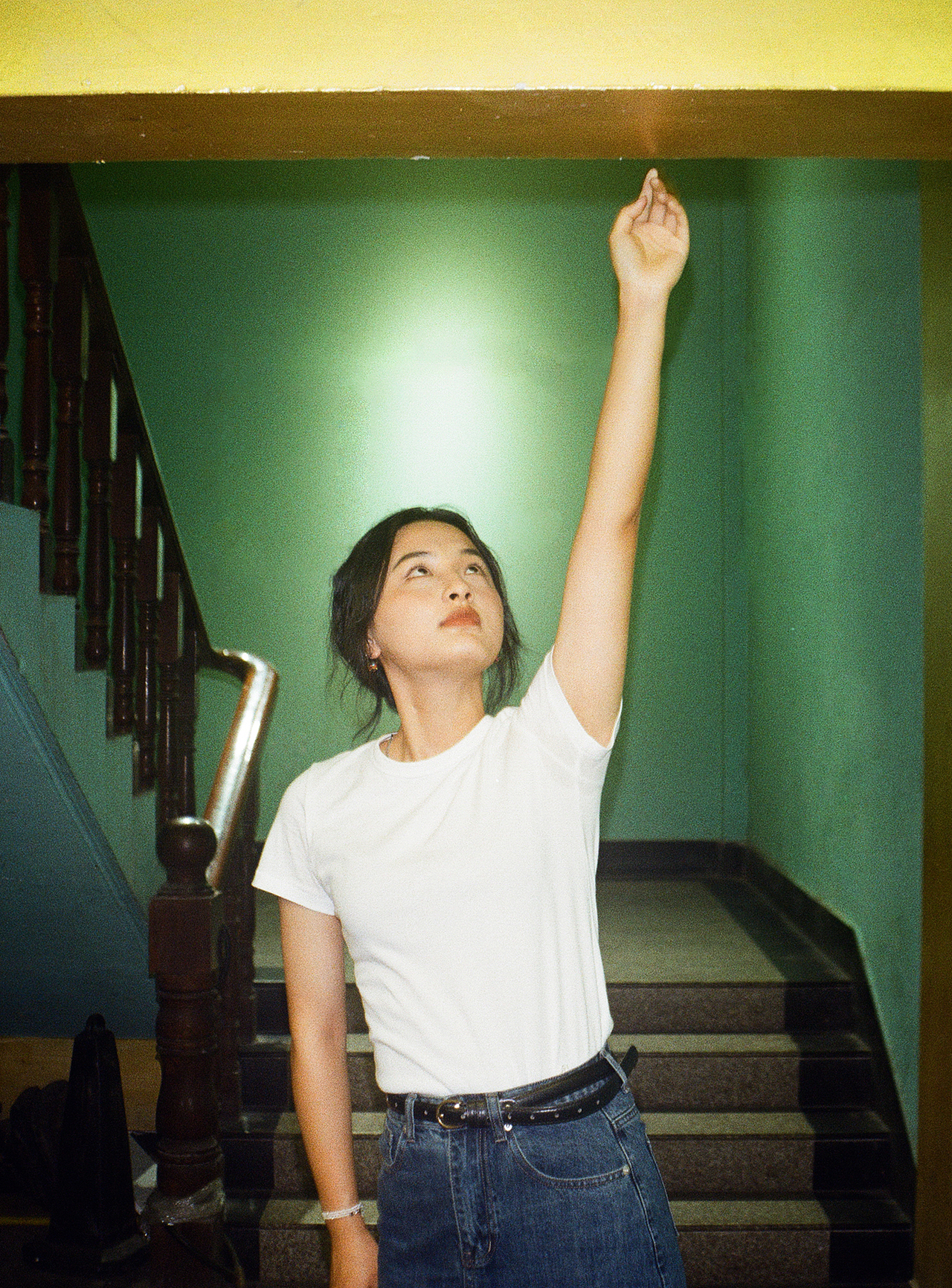 雨巷（圖ZMjcwNTM0NDY4） - 人像攝影 - 站酷設(shè)計師長腿老頭Art原創(chuàng)素材 - 站酷ZCOOL