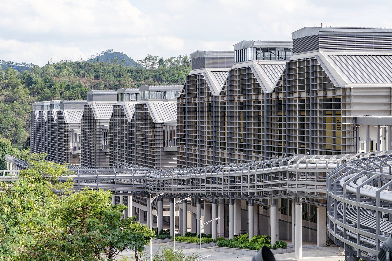 诚意酒城--酿酒生产车间外观