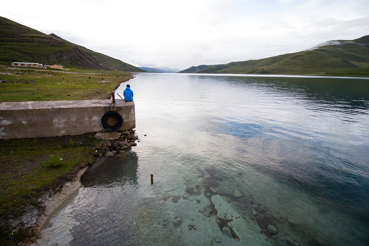 洛克兄弟川藏G318毕业骑行西藏元素羊湖玛尼珠峰大本营