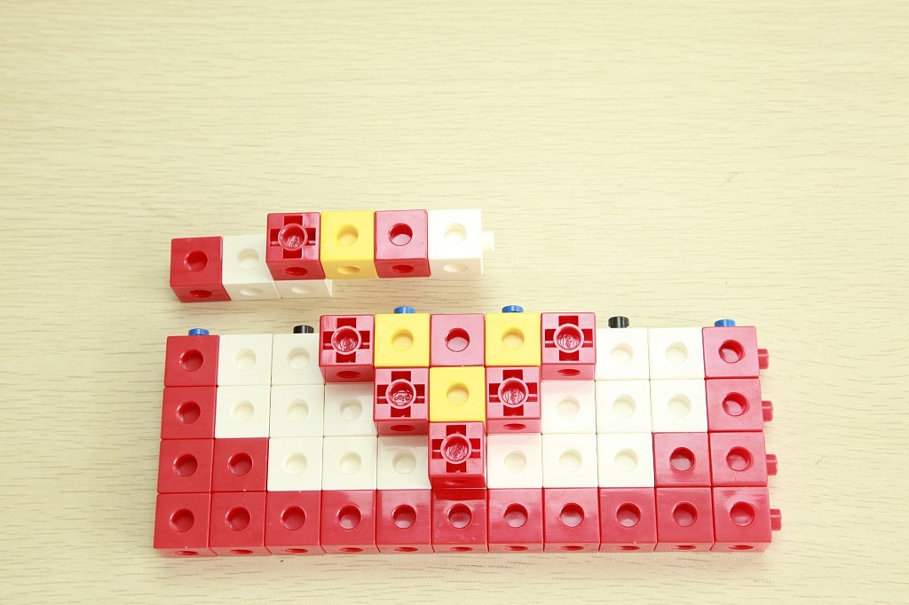 一款简单的玩具组装定格动画制作。