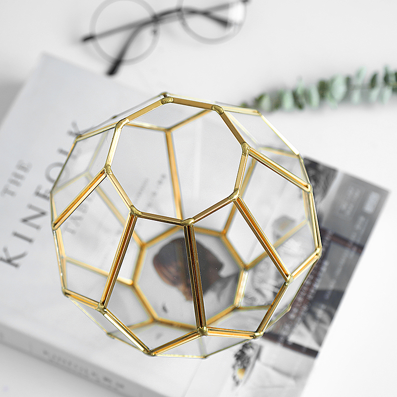 简欧金属几何花瓶（图ZMTEwNTYzODI4） - 产品摄影 - 站酷设计师ZHOU颖原创素材 - 站酷ZCOOL