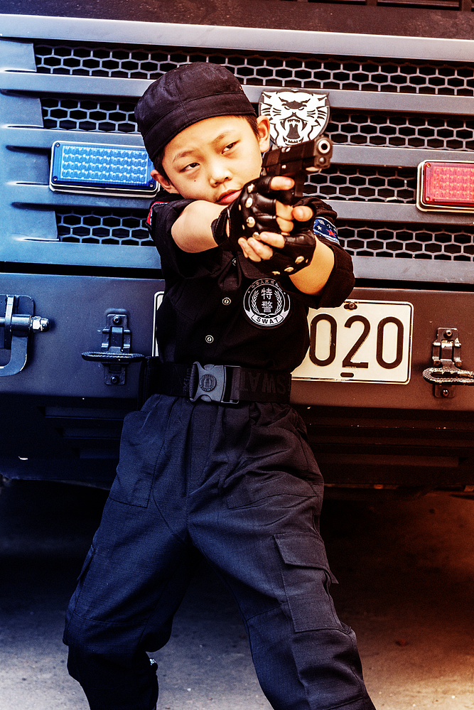 【少年英雄特警梦一】