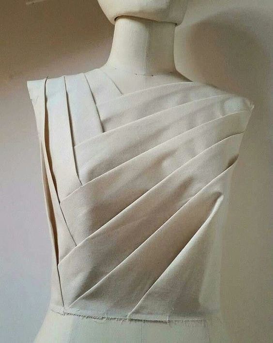 立裁的褶皱作品