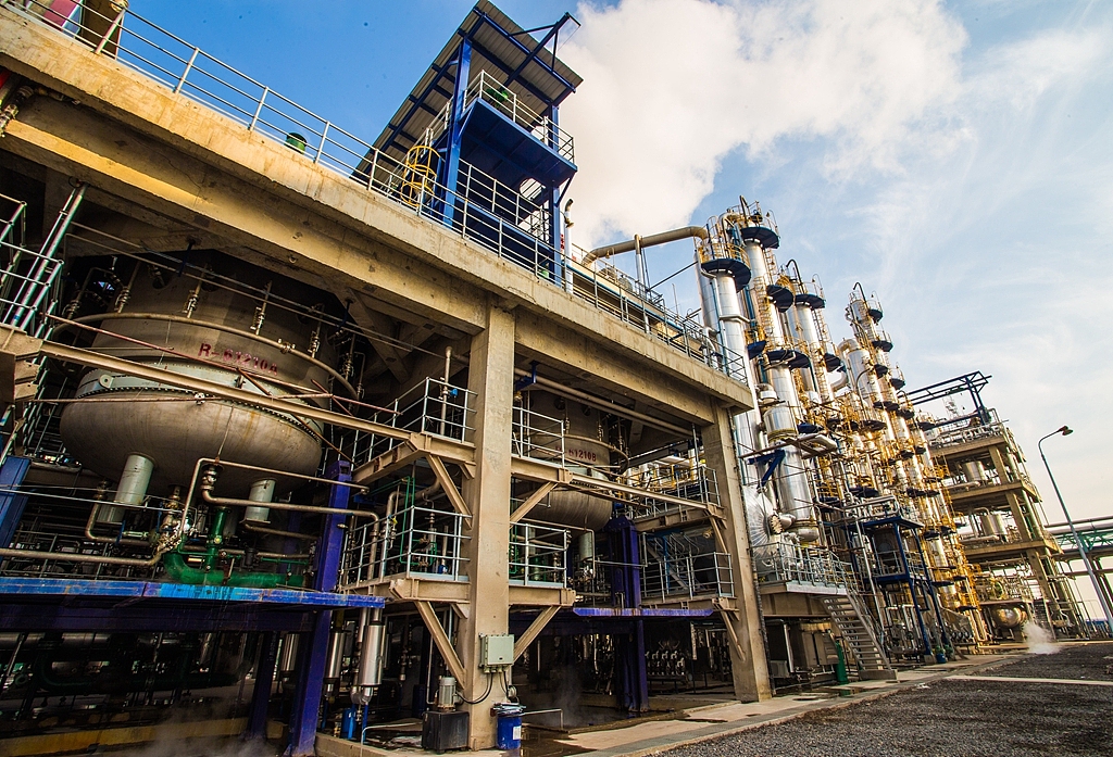 一组化工厂的摄影（图ZMzkwNDYxMjg=） - 环境/建筑摄影 - 站酷设计师游泳的翅膀原创素材 - 站酷ZCOOL