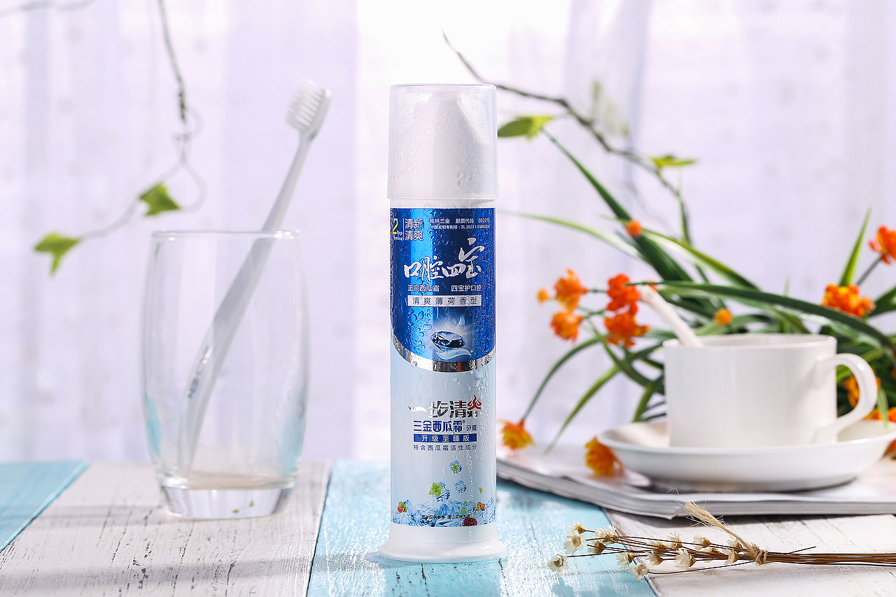 西瓜霜牙膏（图ZOTE2OTUxMjg=） - 产品摄影 - 站酷设计师武汉玖月商业摄影原创素材 - 站酷ZCOOL