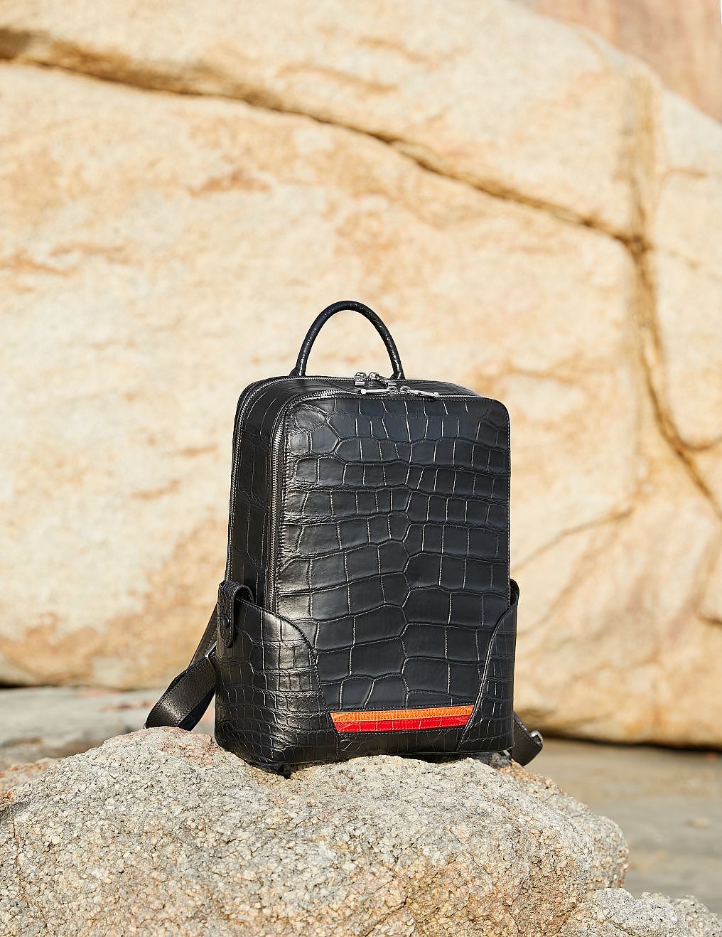 珍稀皮具鳄鱼皮男包男鞋外景拍摄