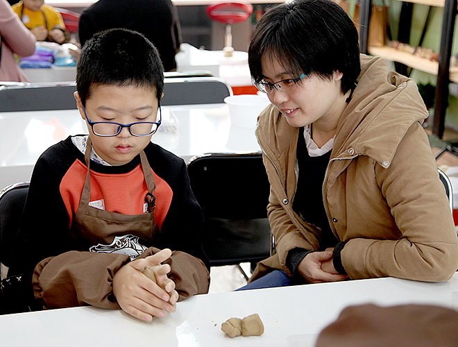 特色陶艺店装修动漫主题更吸睛