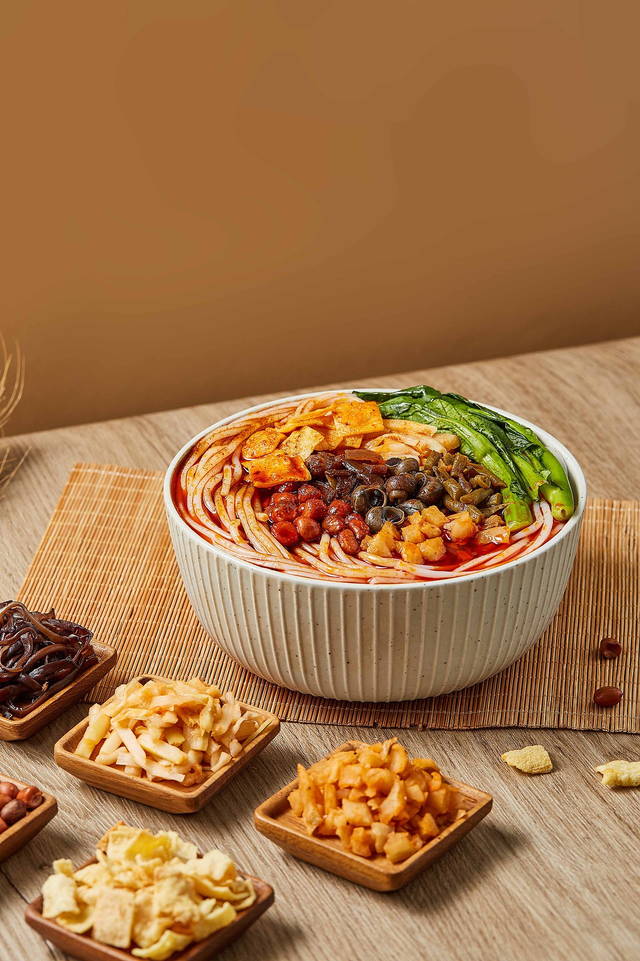 食品保健静物 | 螺蛳粉简修案例_魔图商业摄影-站酷zcool