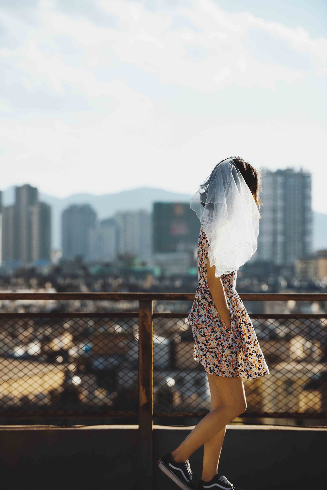 夏末秋初的天台（图ZMTgyMDkzNTky） - 人像摄影 - 站酷设计师九鲤PHOTO原创素材 - 站酷ZCOOL