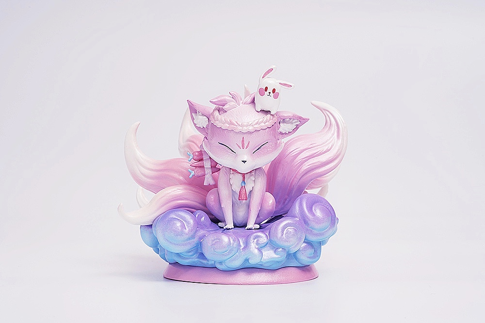 限量版珍珠色九尾狐手办