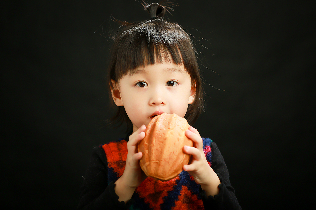 記錄童年的模樣（圖ZMTExNjU4OTc2） - 人像攝影 - 站酷設(shè)計師嗨童年照相館原創(chuàng)素材 - 站酷ZCOOL