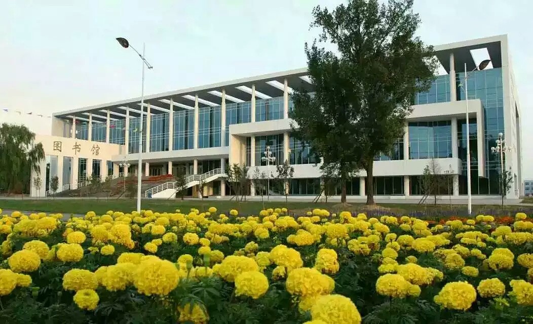 校园采风（图ZODU2MjcwNjA=） - 风光摄影 - 站酷设计师乖小猫咪朵朵莱原创素材 - 站酷ZCOOL