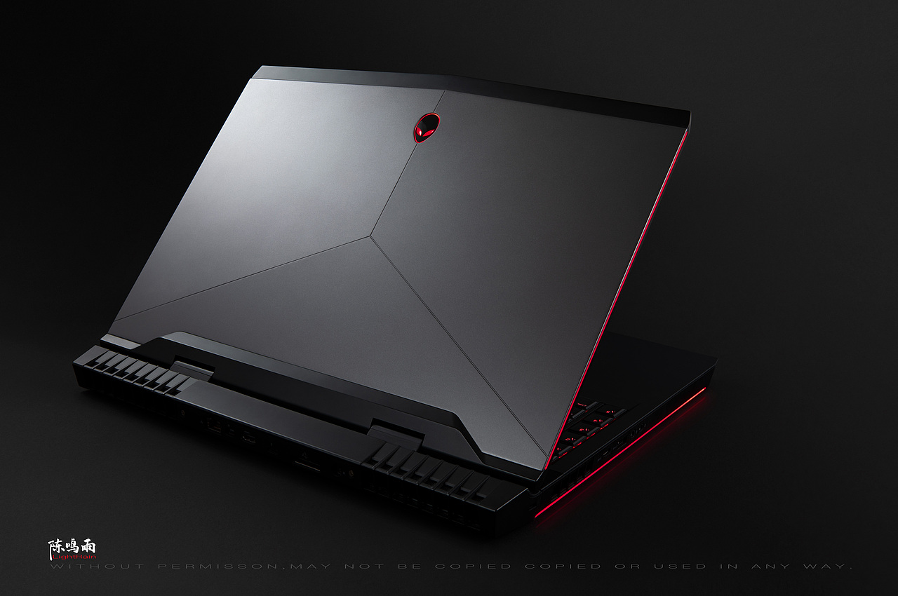 外星人笔记本电脑拍摄