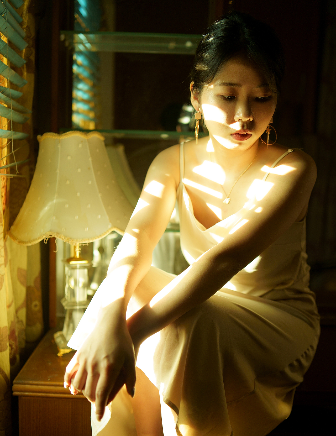 如沐神明光泽，岁月温婉流过