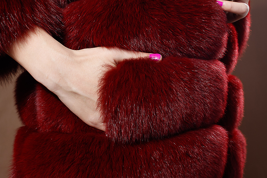 图片均为自主拍摄,拒绝样片。
河北石家庄高风摄影是石家庄市专业淘宝摄影工作室,我们的业务范围涵盖服装摄影、产品摄影、美食摄影、商务摄影、家具摄影样本目录等一系列摄影以及设计服务,专注于淘宝摄影以及画册设计。<br>高风摄影工作室具有丰富的摄影和设计经验,采用独特视角拍摄出来精致的产品图片,能将您的产品及服务更完美地展现给客户,激发他们的购买欲望。我们专注摄影领域的每一个细微的发展和变化,用我们的镜头诠释光影的变奏。<br>我们的工作态度:执着、精益求精、追求完美,为客户创造价值!<br> 石家庄高风摄影,提供专业石家庄淘宝摄影服务,广告拍摄服务,详情参见网址http://www.gaofengsheying.com。