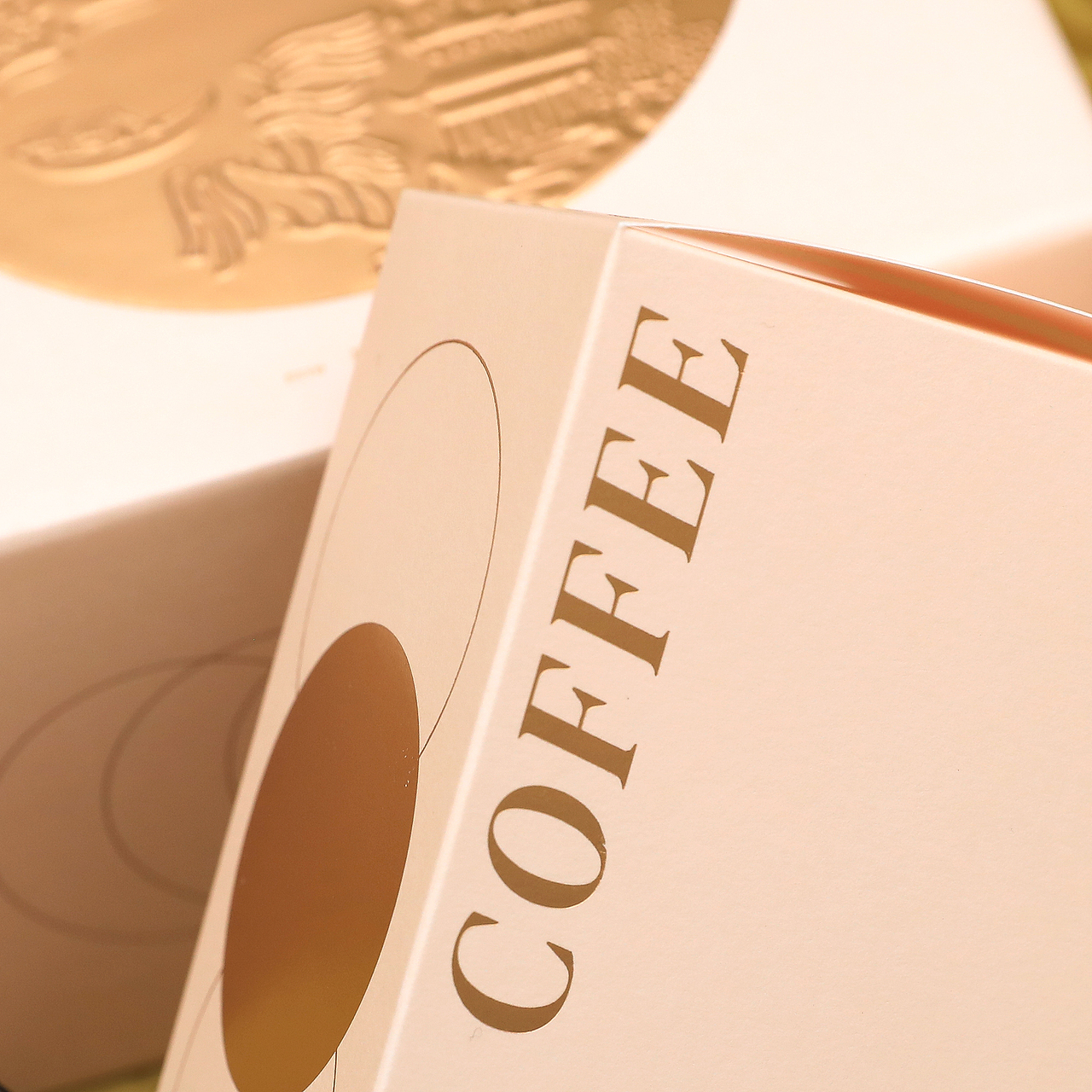 The Mid-Autumn Festival 中秋月饼礼盒（图ZMTcxMTYwMDQ4） - 包装 - 站酷设计师lowkeydesign原创素材 - 站酷ZCOOL