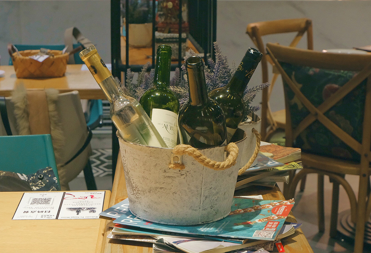 走进一家咖啡店