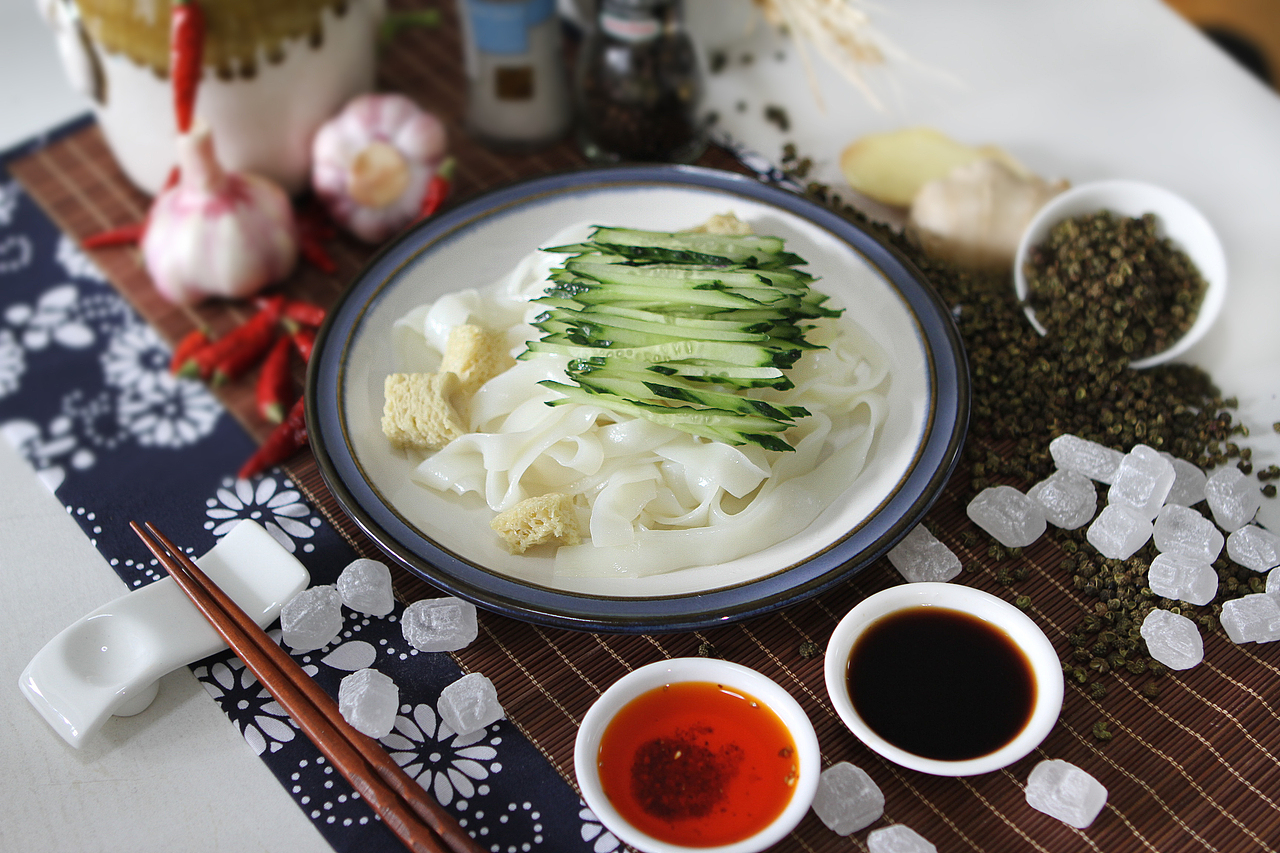 纯手工制作西安凉皮---凉皮先生（图ZNDc1NjQ5NzI=） - 宠物摄影 - 站酷设计师九浔首创原创素材 - 站酷ZCOOL
