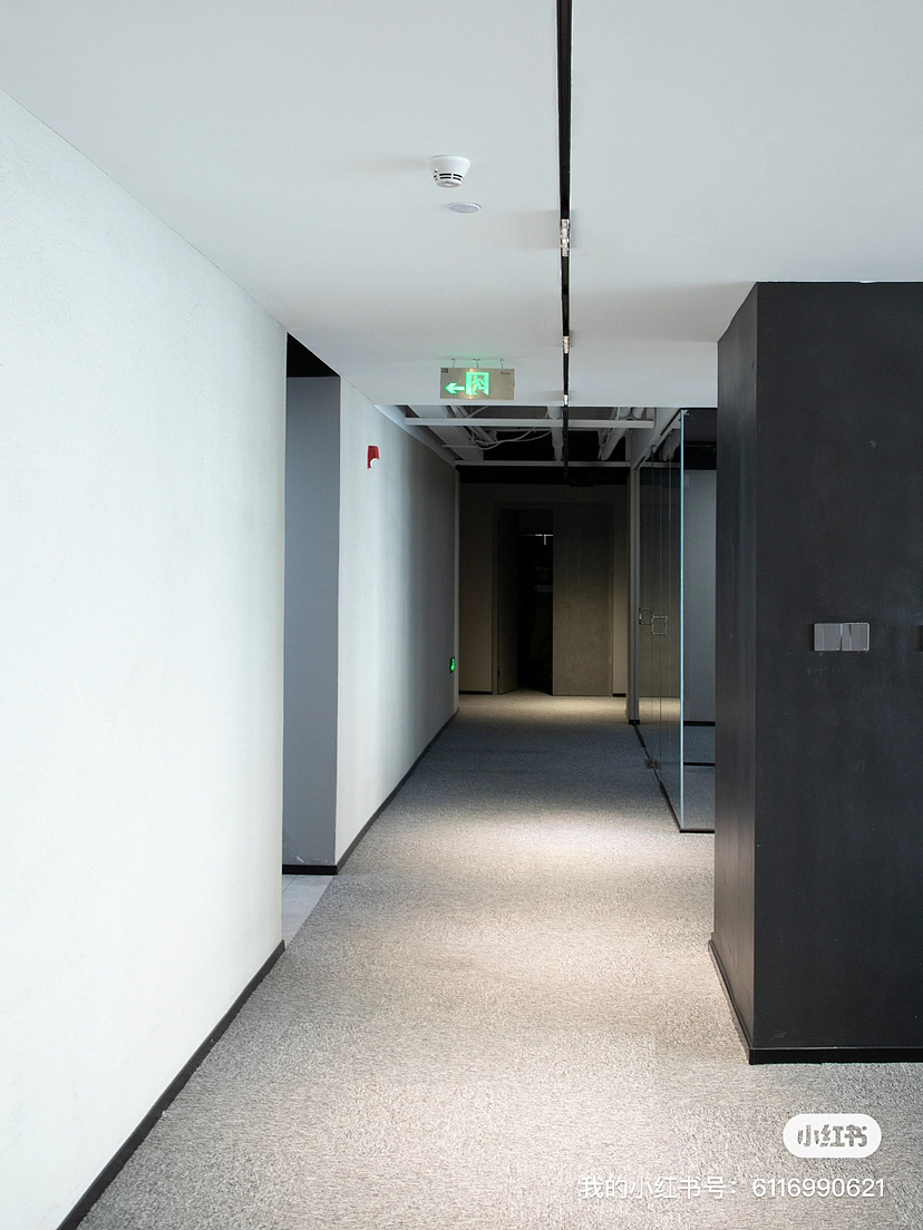 办公室设计裸顶一定就走工业风?包豪斯了解一下