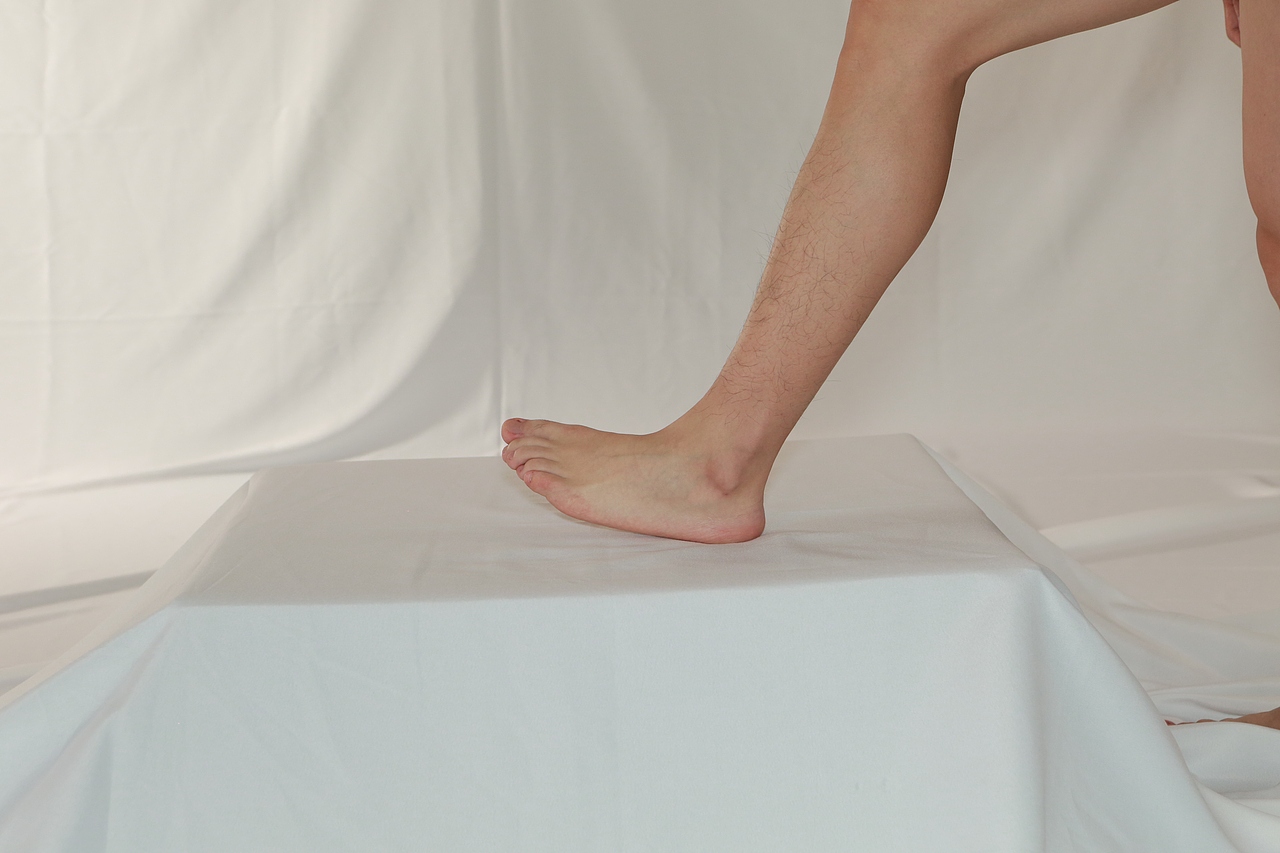 男模 人体 全身 模特 裸模 全身 （未修片）原图（图ZMTA0NzI4OTM2） - 人像摄影 - 站酷设计师常思己过1992原创素材 - 站酷ZCOOL