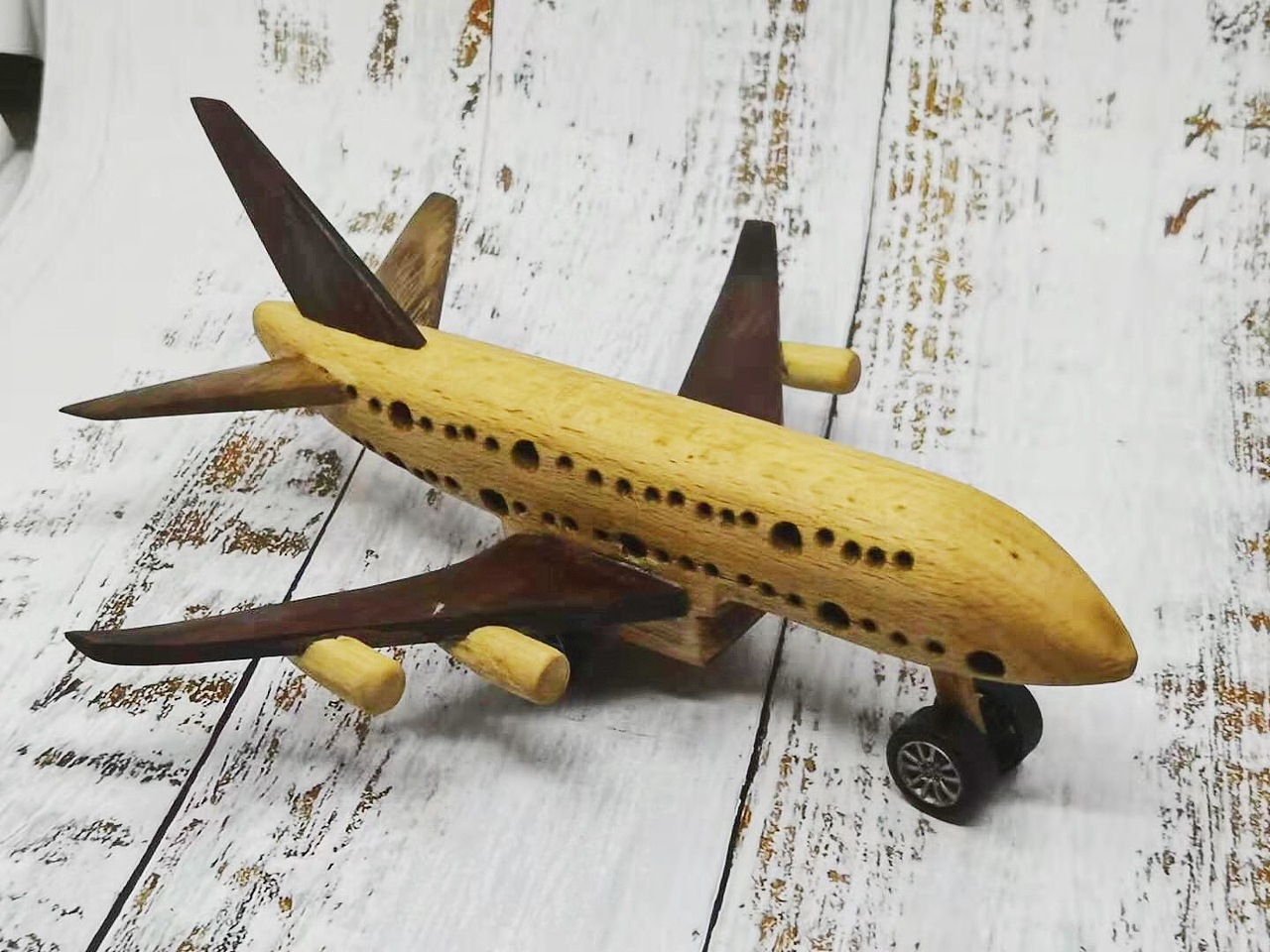 近期制作的小飞机|手工艺|工艺品设计|木本意_原创作品-站酷zcool