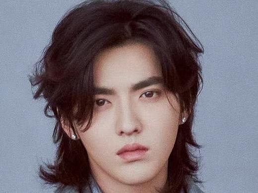 人物插画（个人主页-ZNDAwMzU5NzY=） - 创作习作 - 站酷设计师sjfg墨眉朱砂原创素材 - 站酷ZCOOL