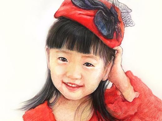 红衣服的小女孩