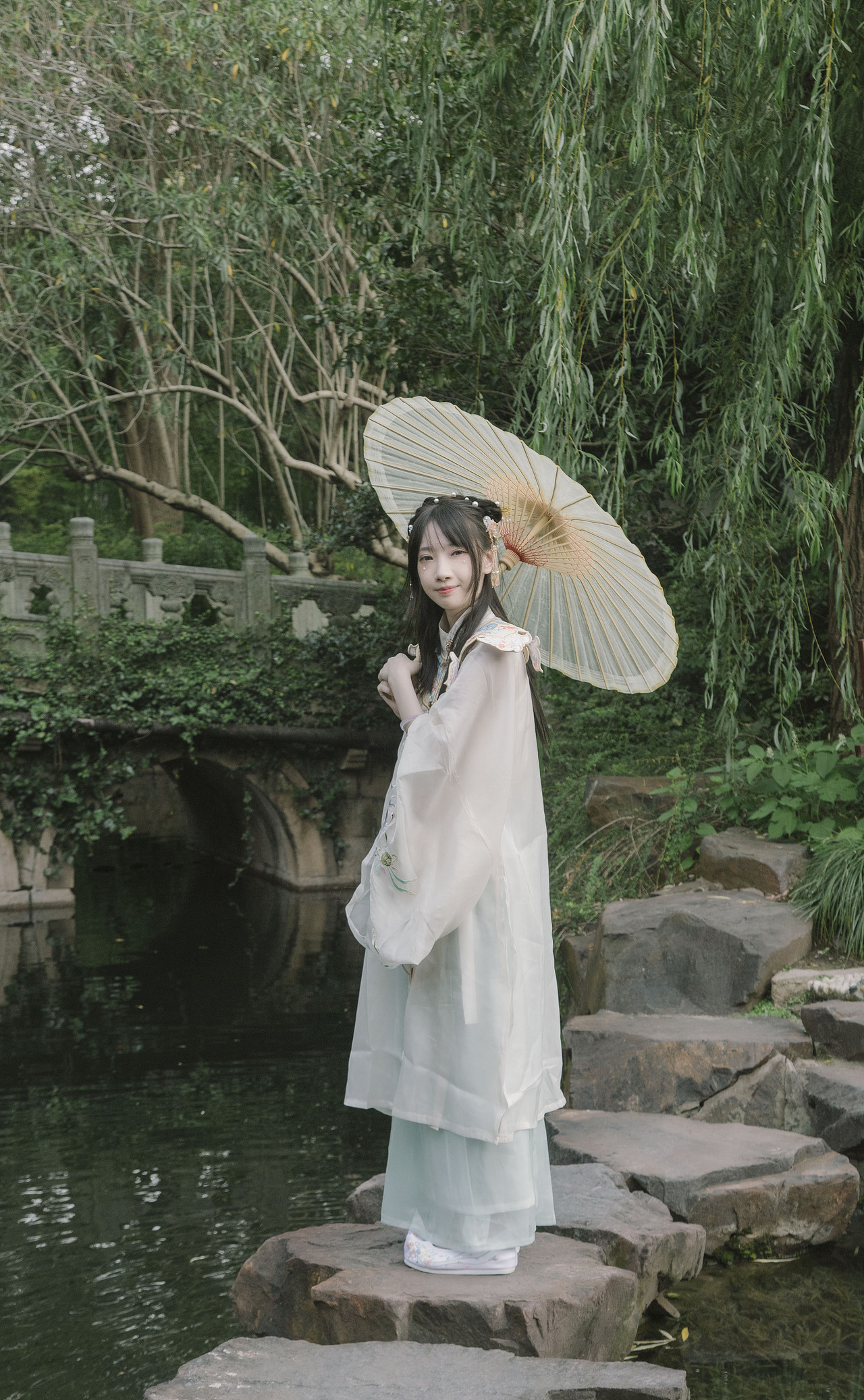 小荷才露尖尖角（图ZMjcyMjE5ODg0） - 人像摄影 - 站酷设计师西奥多夏原创素材 - 站酷ZCOOL