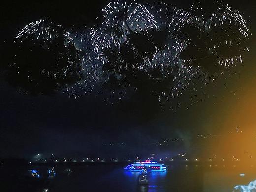 橘子洲的火树银花