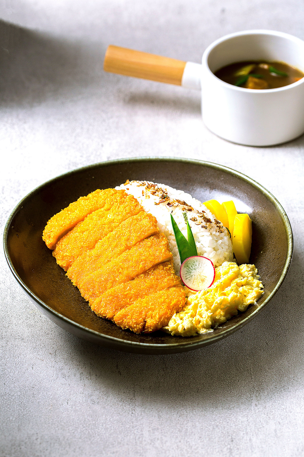 炸物与定食---日系食物极简拍摄（图ZMTM1MjA0OTQ4） - 产品摄影 - 站酷设计师3个苹果原创素材 - 站酷ZCOOL