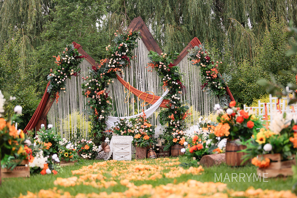 长春关东文化园橙色草坪婚礼（图ZMjY0MDM3NDY4） - 婚礼摄影 - 站酷设计师长春麦瑞蜜婚礼原创素材 - 站酷ZCOOL